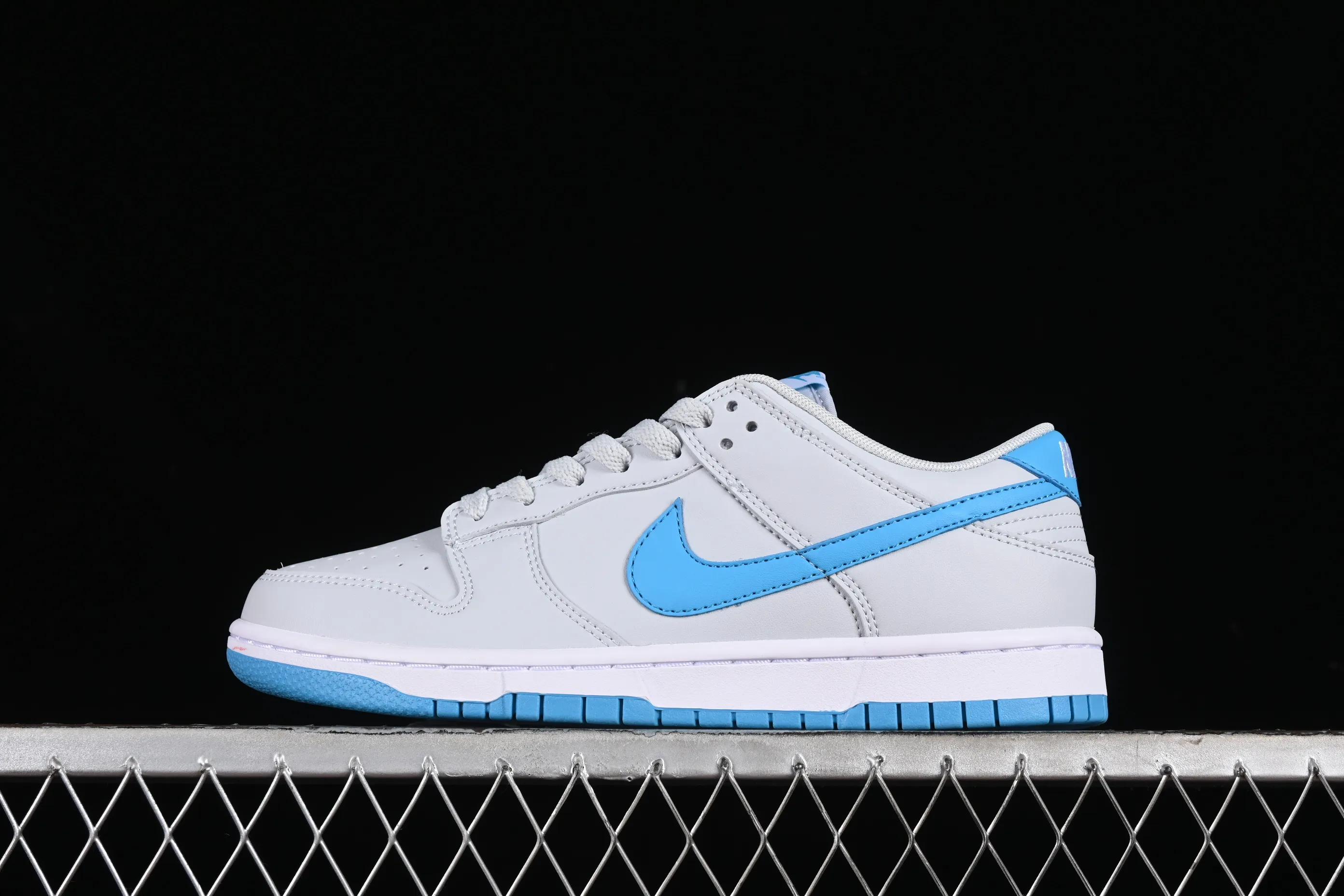 All categories Nk SB Dunk series Nk SB Dunk Low low-top sneakers Nk Dunk Low "Light Blue" Gray North Carolina SB low-top sports and leisure sneakers DV0831-001